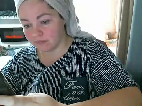 cute  cherry online show from December 12, 2024, 11:06 am