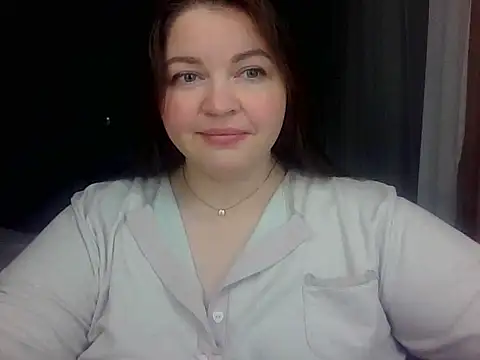 cute  cherry online show from February 25, 2026, 9:47 pm