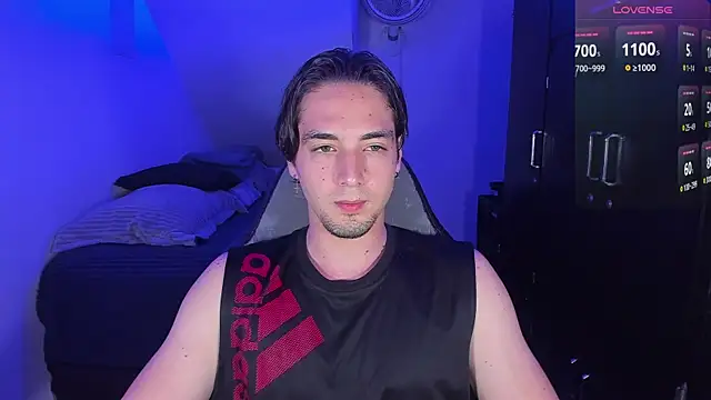 Snapshot of Alex_smith00 chatting on October 1, 2025, 11:30 pm Alex smith00 online show from October 1, 2025, 11:30 pm