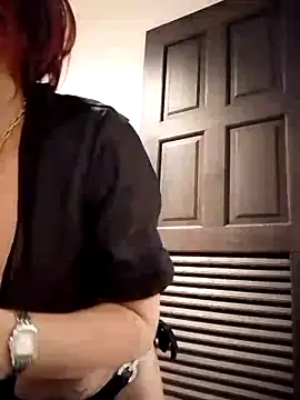 Snapshot of AmyVR chatting on September 9, 2025, 11:14 pm AmyVR online show from September 9, 2025, 11:14 pm