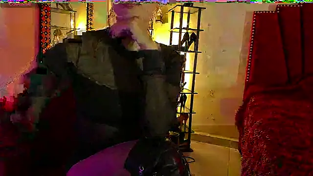 Snapshot of Cristina__Smith chatting on September 22, 2025, 1:55 am Cristina Smith online show from September 22, 2025, 1:55 am