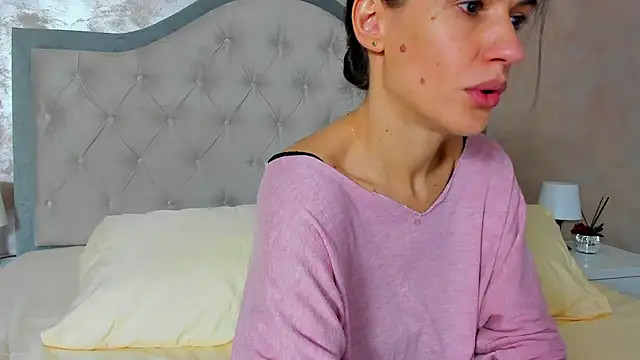 Snapshot of JennaMyers chatting on October 7, 2025, 7:15 pm JennaMyers online show from October 7, 2025, 7:15 pm