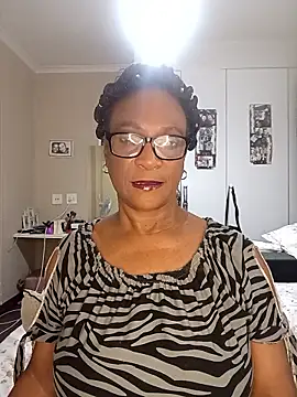 Hotgrannyx online show from September 26, 2025, 1:56 am