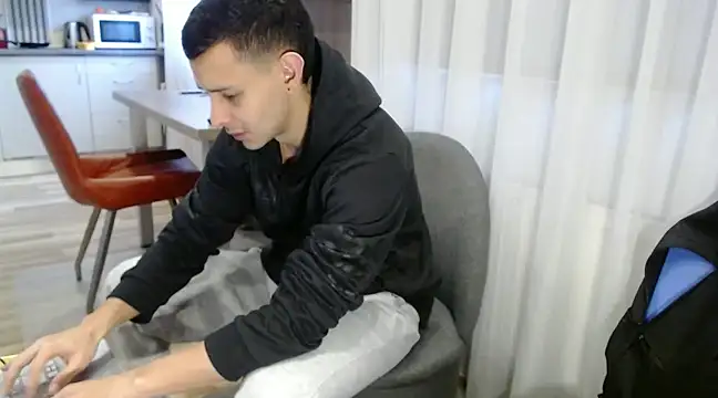 Snapshot of isaacgomez21 chatting on January 31, 2025, 7:50 am isaacgomez21 online show from January 31, 2025, 7:50 am