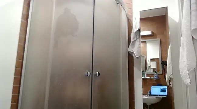 Snapshot of isaacgomez21 chatting on January 22, 2025, 7:46 am isaacgomez21 online show from January 22, 2025, 7:46 am