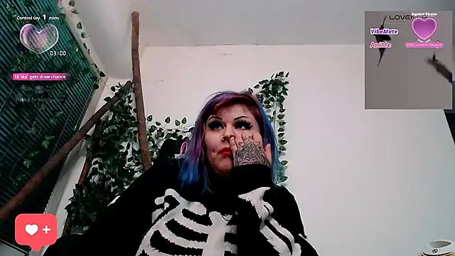 Snapshot of Psychobitch7 chatting on October 7, 2025, 8:21 pm Psychobitch7 online show from October 7, 2025, 8:21 pm