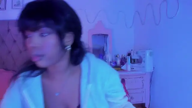 Snapshot of AfroGoddess chatting on October 8, 2025, 6:41 pm AfroGoddess online show from October 8, 2025, 6:41 pm