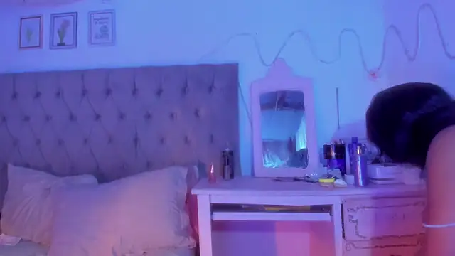 Snapshot of AfroGoddess chatting on October 29, 2025, 8:08 pm AfroGoddess online show from October 29, 2025, 8:08 pm