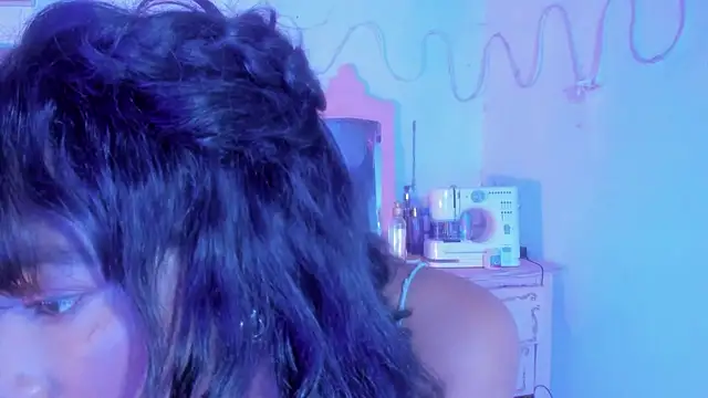 Snapshot of AfroGoddess chatting on September 27, 2025, 2:23 pm AfroGoddess online show from September 27, 2025, 2:23 pm