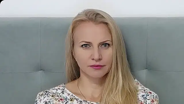 K  Adrienne online show from September 30, 2025, 4:40 am