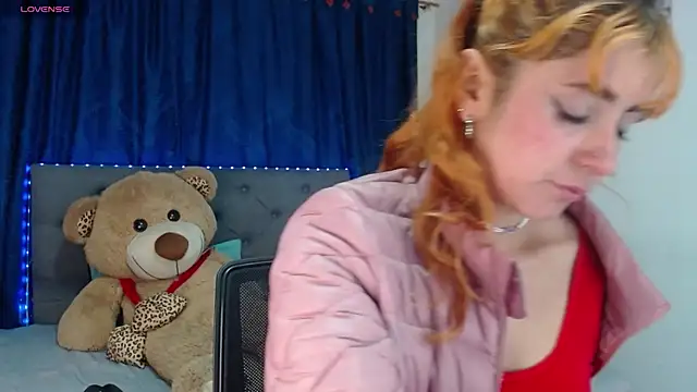 sarah lovesu online show from September 22, 2025, 8:37 pm