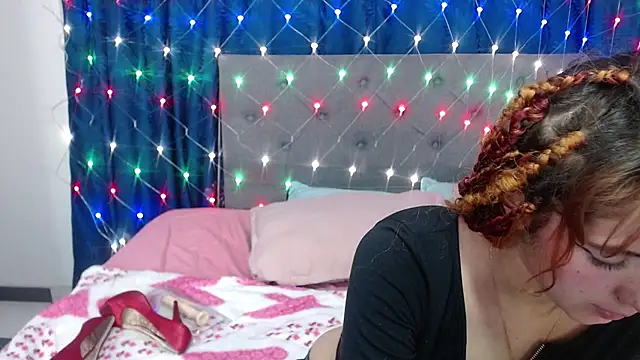 sarah lovesu online show from February 8, 2025, 9:04 pm