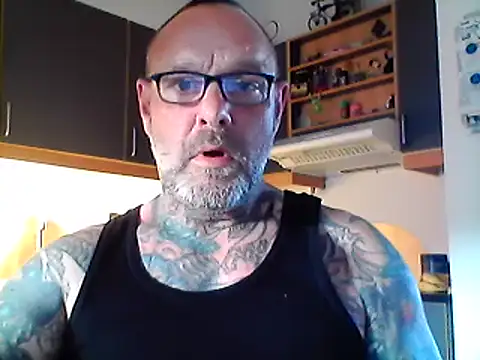 Snapshot of motormund chatting on October 2, 2025, 6:39 am motormund online show from October 2, 2025, 6:39 am