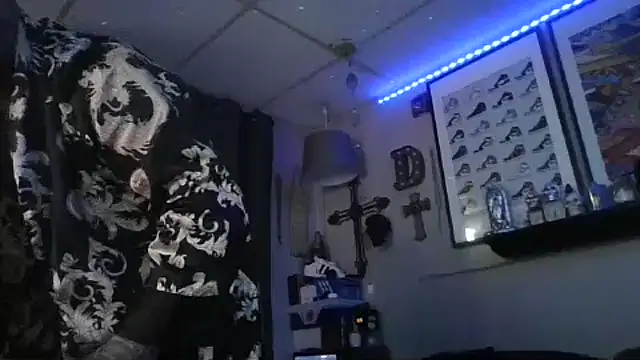 Snapshot of Brandontaylor1981 chatting on December 9, 2024, 1:29 am Brandontaylor1981 online show from December 9, 2024, 1:29 am