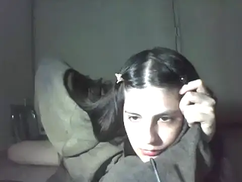 Snapshot of Insomniacl chatting on March 3, 2025, 4:21 am Insomniacl online show from March 3, 2025, 4:21 am