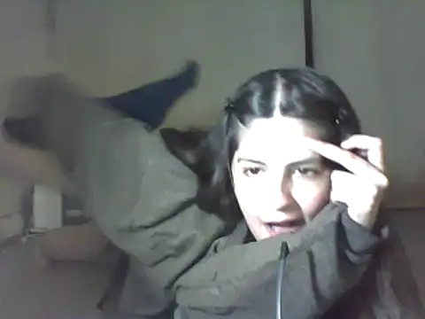 Snapshot of Insomniacl chatting on September 15, 2025, 4:35 am Insomniacl online show from September 15, 2025, 4:35 am