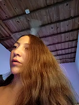 VickyHoult online show from January 7, 2025, 10:19 pm