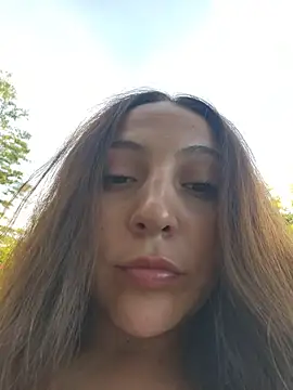 Snapshot of VickyHoult chatting on October 19, 2025, 9:50 pm VickyHoult online show from October 19, 2025, 9:50 pm