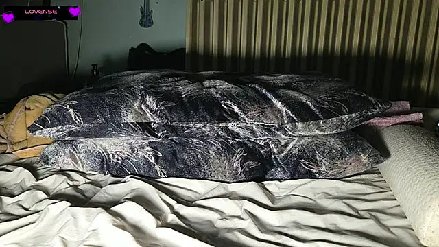 Analimado18 online show from February 8, 2026, 8:17 pm