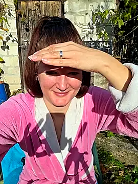 Snapshot of Analimado18 chatting on November 2, 2025, 12:10 pm Analimado18 online show from November 2, 2025, 12:10 pm