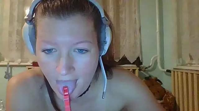 Snapshot of Analimado18 chatting on October 8, 2025, 9:26 pm Analimado18 online show from October 8, 2025, 9:26 pm