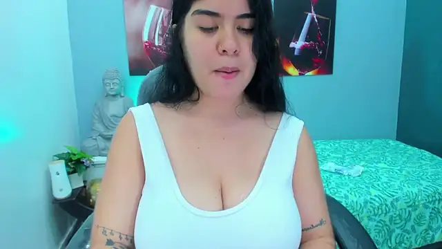 pearl weet online show from February 22, 2025, 5:46 pm