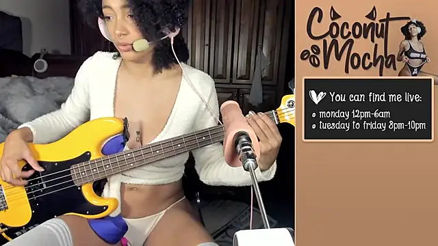 alexxxiswilson online show from January 6, 2025, 12:13 pm