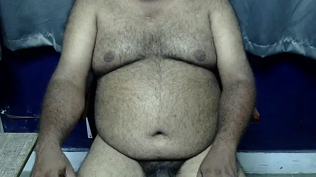 Snapshot of hairysubcub_70 chatting on October 5, 2025, 5:36 pm hairysubcub 70 online show from October 5, 2025, 5:36 pm