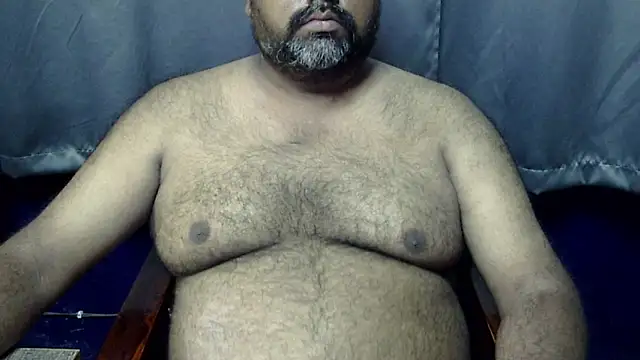 Snapshot of hairysubcub_70 chatting on October 5, 2025, 5:31 am hairysubcub 70 online show from October 5, 2025, 5:31 am