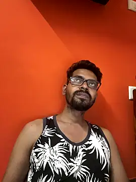 arhan3043 online show from September 29, 2025, 2:12 pm