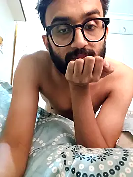 love4shownude online show from October 19, 2025, 4:04 am