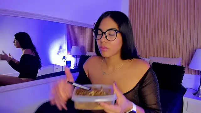 GenesisRuiz online show from March 20, 2025, 7:35 pm