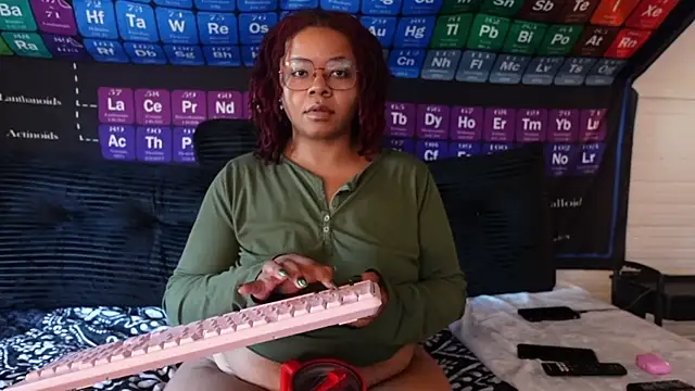 -khayaparker online show from April 10, 2026, 12:01 pm