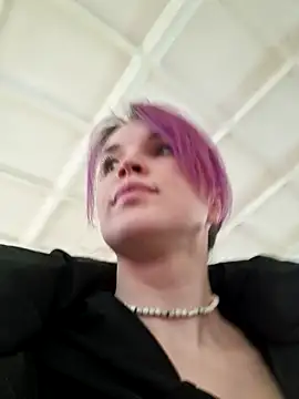 LazyTanukii online show from January 22, 2025, 4:23 am