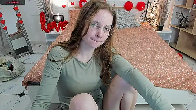 Snapshot of CharmedDoll chatting on February 7, 2025, 1:53 pm CharmedDoll online show from February 7, 2025, 1:53 pm
