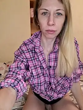 Snapshot of MissisMilk chatting on January 5, 2025, 8:00 pm MissisMilk online show from January 5, 2025, 8:00 pm