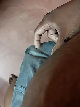 dinesh682 online show from April 4, 2026, 6:42 am