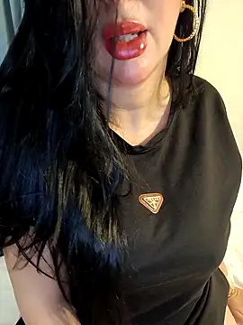 Snapshot of Queen_sousou chatting on February 14, 2026, 9:31 am Queen sousou online show from February 14, 2026, 9:31 am