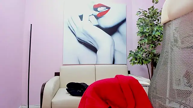 BattyMoll online show from February 13, 2025, 6:37 pm