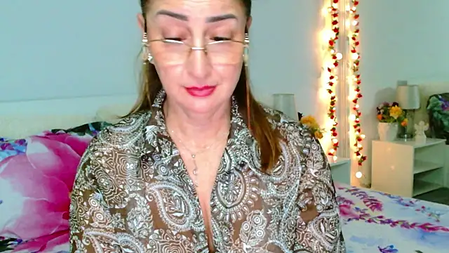 Tyana40 online show from March 4, 2026, 2:08 am