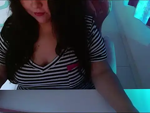 Snapshot of KittyK3 chatting on October 11, 2025, 5:52 am KittyK3 online show from October 11, 2025, 5:52 am