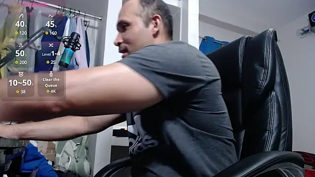 Snapshot of lewislamxxx_hot chatting on November 6, 2025, 11:20 pm lewislamxxx hot online show from November 6, 2025, 11:20 pm