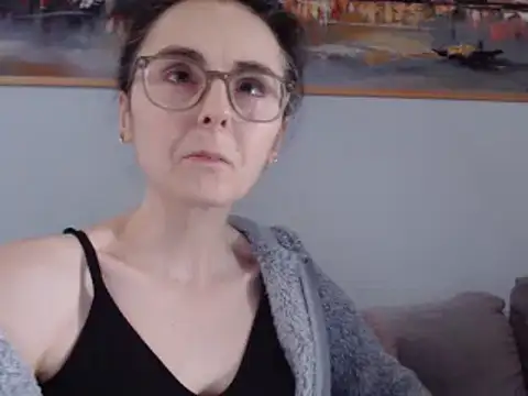 cleophee online show from March 4, 2025, 12:44 pm