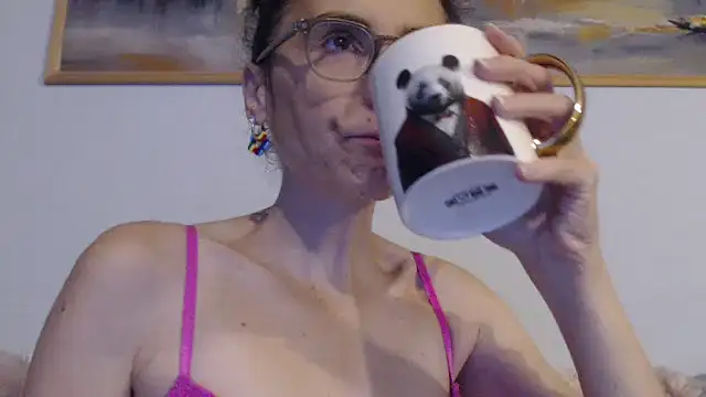 Snapshot of cleophee chatting on October 10, 2025, 5:41 am cleophee online show from October 10, 2025, 5:41 am