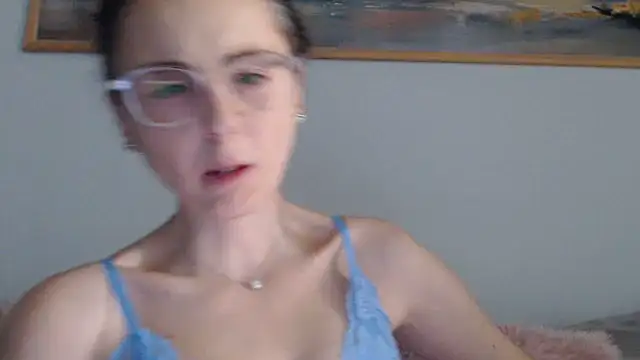 Snapshot of cleophee chatting on July 7, 2026, 6:47 am cleophee online show from July 7, 2026, 6:47 am
