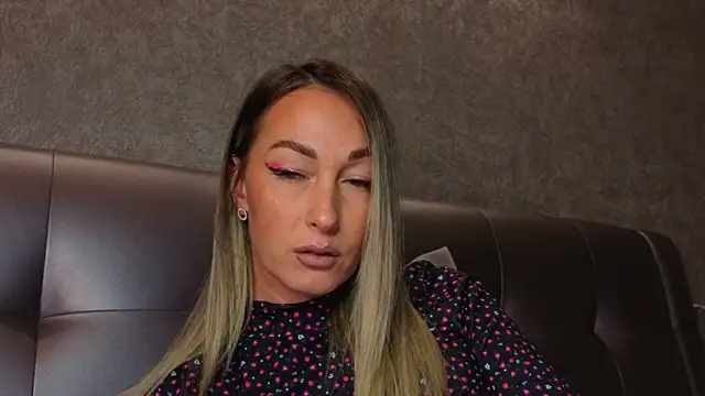 StarryHanna online show from October 15, 2025, 9:12 pm