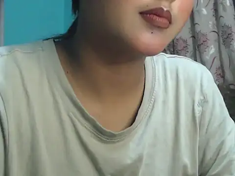 Snapshot of NancyRuvi chatting on October 13, 2025, 5:36 pm NancyRuvi online show from October 13, 2025, 5:36 pm