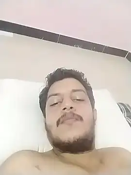 dzboy1994 online show from November 18, 2025, 4:32 pm