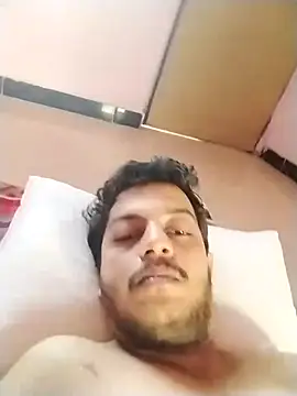 dzboy1994 online show from November 18, 2025, 2:16 am