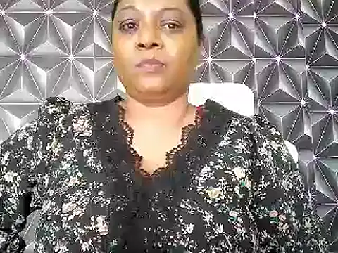 Snapshot of IndianDelia chatting on October 16, 2025, 8:00 am IndianDelia online show from October 16, 2025, 8:00 am